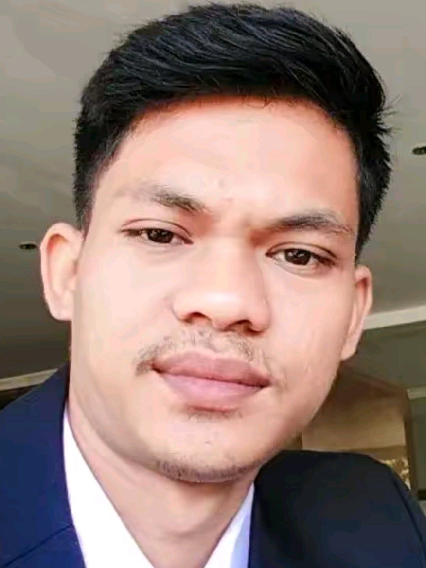 Detik-detik tegang terjadi ketika aparat mengamankan pemilik akun TikTok premmmmm saat sedang melakukan live streaming di tengah aksi demonstrasi di depan kantor DPRD Kota Medan. @pisces_il / Premmmmmm .#demodpr #demodprd  #kotamedan #fyp  #sumut 