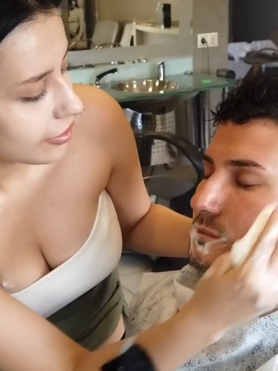 #creatorsearchinsights  #ASMR #massage #therapy  #satisfying