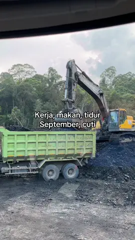 #tambangbatubarakalimantan #storytambangbatubara #haulingkalimantan #fyp #fypシ゚ 