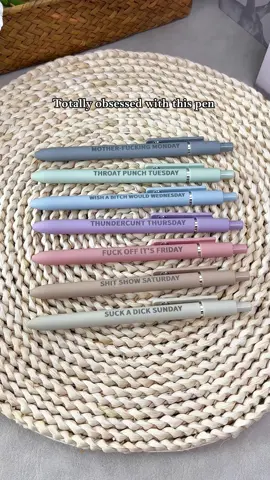 My favorite new pens, they write smoothly 😂 #tiktok2025#tiktokmademebuyit#buynow#pen#TikTokShopLastChance#TikTokShopNewYearNewAura#tiktokshopholidayhaul#spotlightfinds#tiktokshoploveatfirstfind#DealDrops#SpringSale#TikTokMadeMeBuyIt