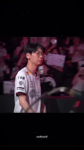 Doran dạo này bị đau vai, mỏi lưng hả mn 😭🐧 #doran #t1win #viral #fyp #foryou 