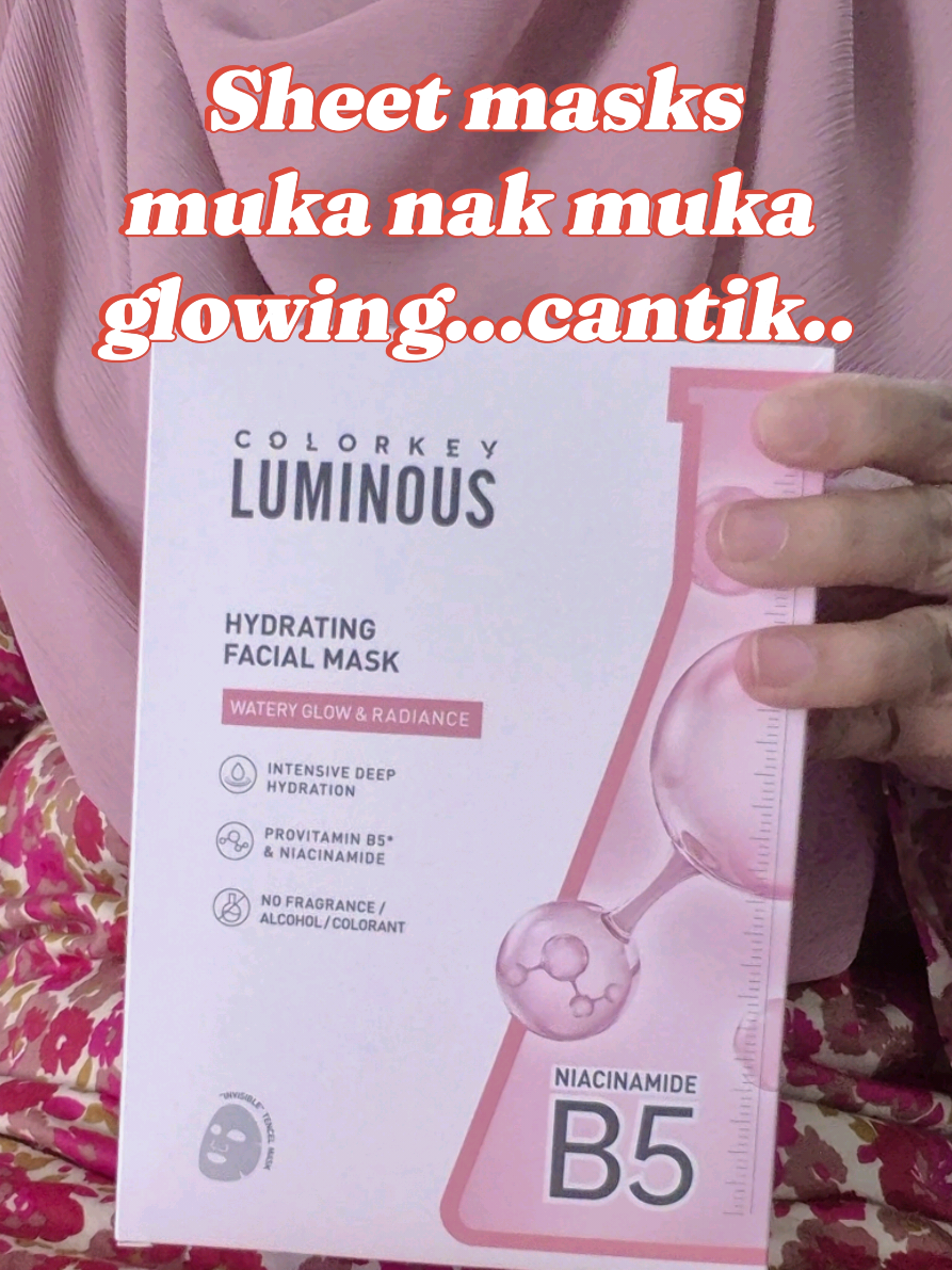 Sheet masks..bila tiba2 nak muka nampak lembab2 glowing giteww...try ni..pakej jimat ni.. #sheetmasks  #mukaglowing  #nakcantik 
