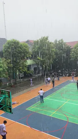 #4u #fypage #sekolah #hujan #mugawa 