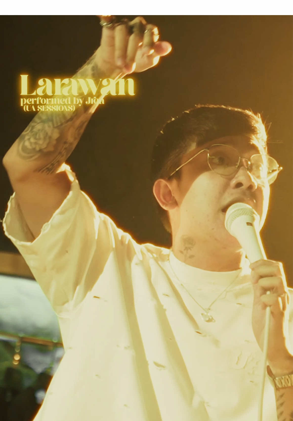 when JRoa said: *Naghahanap ng sagot sa bawat katanungan.. i feel it 💔 #Larawan #jroa 