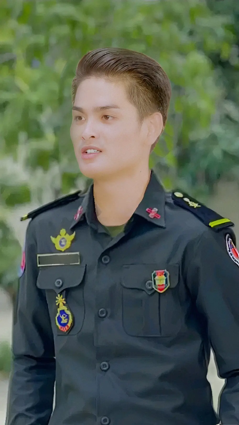 អត់សង្ហាហើយអត់ល្បីទៀត
