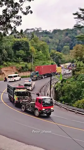 Cepat sembuh kawan semoga lekas mengaspal kembali 🍃 📌 Tikungan kalimalang kab. Semarang #potretjalanan #cctvjambusisihkidul #lewtbranda #fyppppppppppppppppppppppp #cctv_truck_indonesia 
