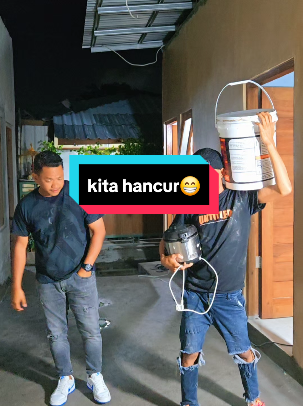 Bahagia itu kita yang stel besty#nttpride🏝🔥kupangntt💯 #nttpride🏝🔥 #@akitu correia @Malae•Malaka♨️ @ipank_lopez 