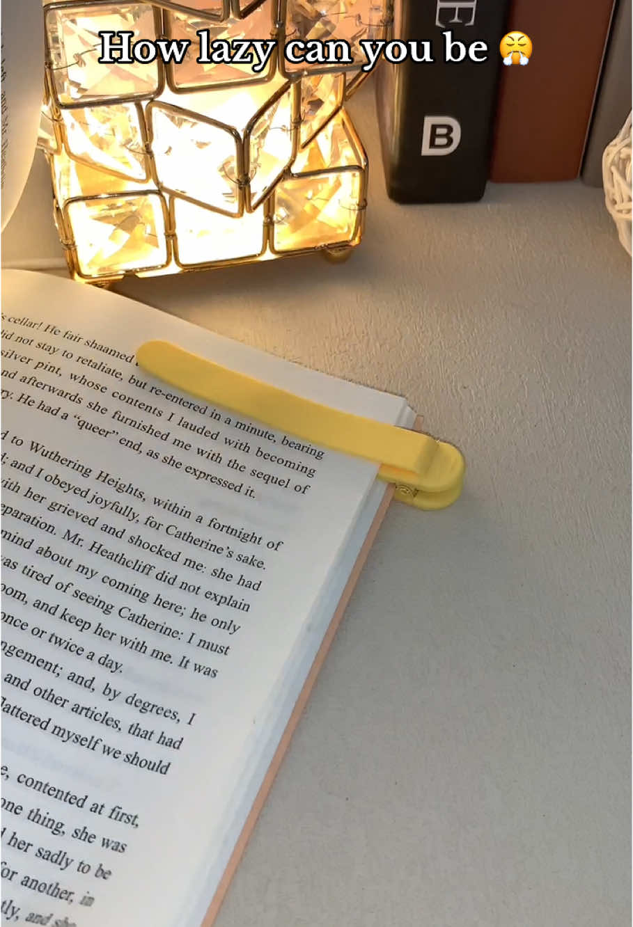 Silicone clip design bookmarks can protect your favourite books and ensure that they stay in place.#tiktokbacktoschool #fypシ #bookmark #BookTok 