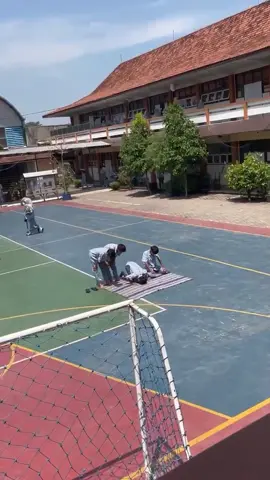 beda dari yang lain#meme 