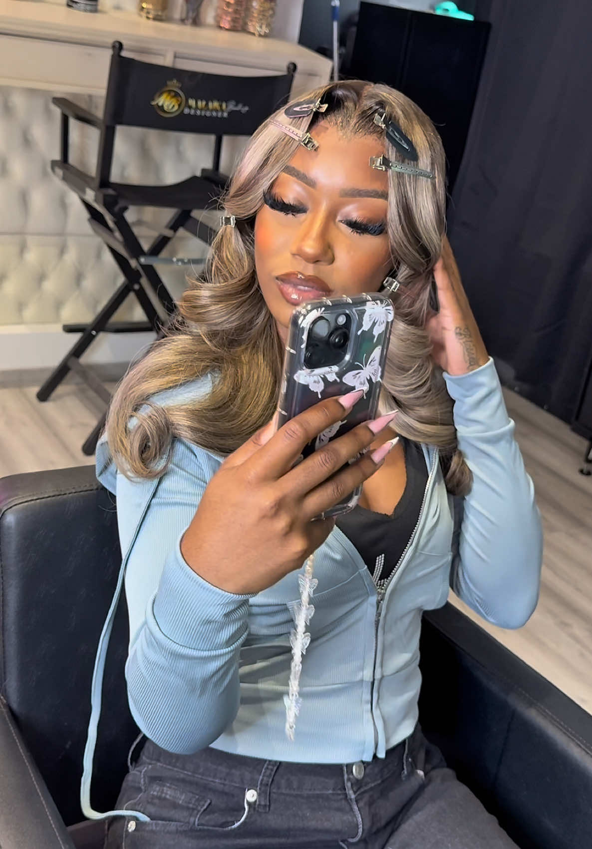WiG de chez @malaikabeauty_ . -20% custo et pose offerte jusqu’à 2 septembre. RDV et achat sur le site ! 🫶🏾