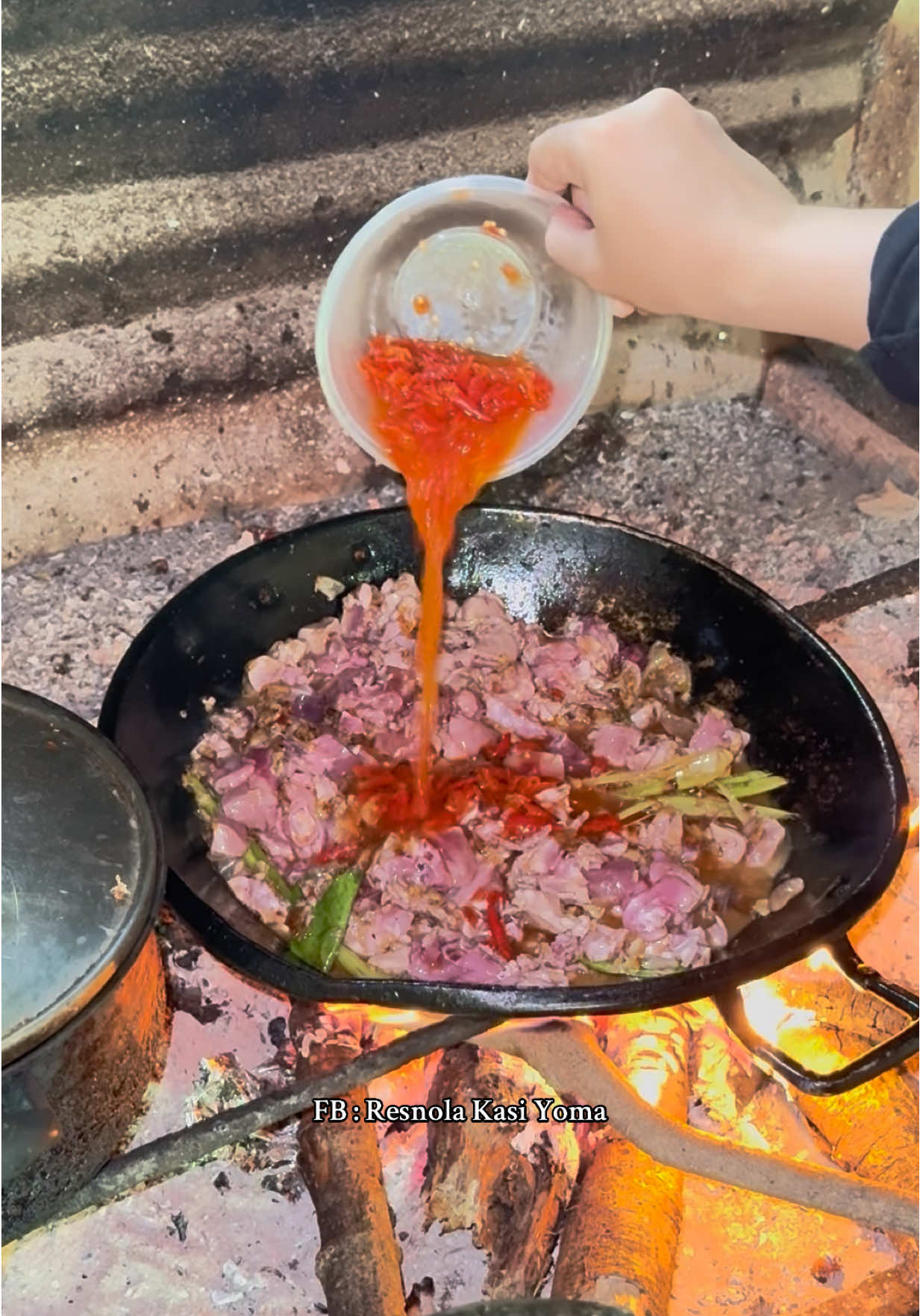 Masak hasil buruan di pondok tengah hutan 🤗#meloshort #miniseries #shortdrama @Meloshort _Indonesia 
