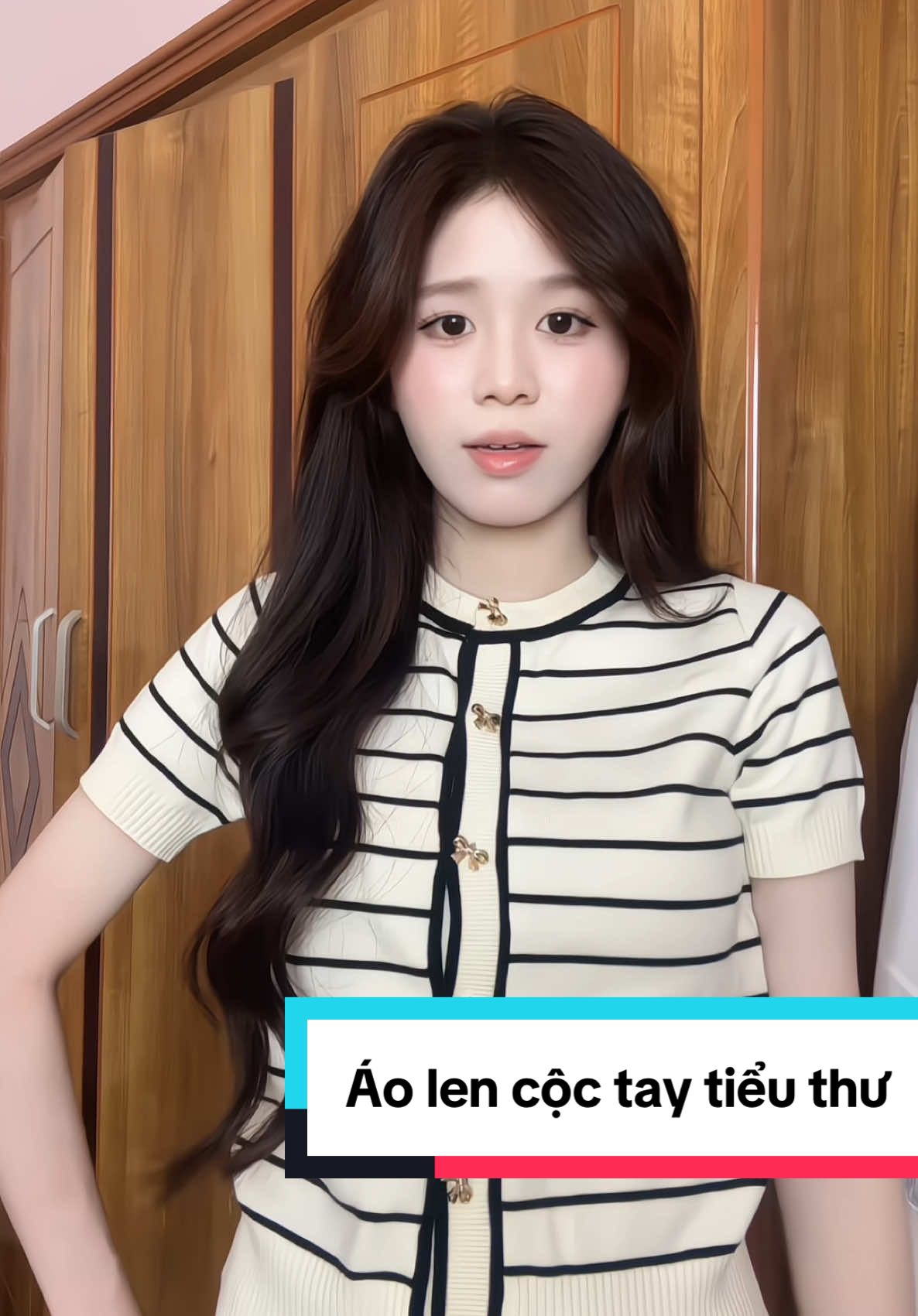 Spam nhiều vì em nó quá xinh #aolencoctay #outfit #fyp #viral #xuhuong 