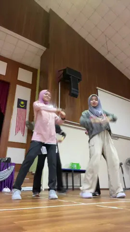 #aerodance #kmj #matrikulasi #kakom  #dance #fyp #xybca @nana 
