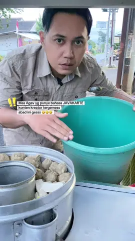 Membalas @Dewi kris Mas Agav konten kreator asli kabupaten Dau, Malang yeng punye bahasa Javakarte selalu menghibur elo pade biar kagak ngenes gess🤣🙏🏻 #agavstory #ngakak #hiburan #parodi 