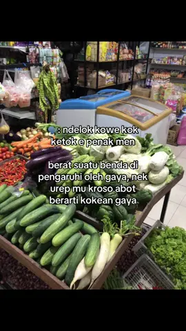 seng tenang boloo, ojo lali mampir nek kios bakoel sayur buka pukul 05.30 - 21.00 WIB