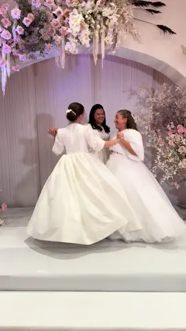 3 sisters of the bride dancing in middle of phots and looking spectacular. #jewishtiktok #jewishwedding #jewishlife #hasidicwedding #chasidishwedding 