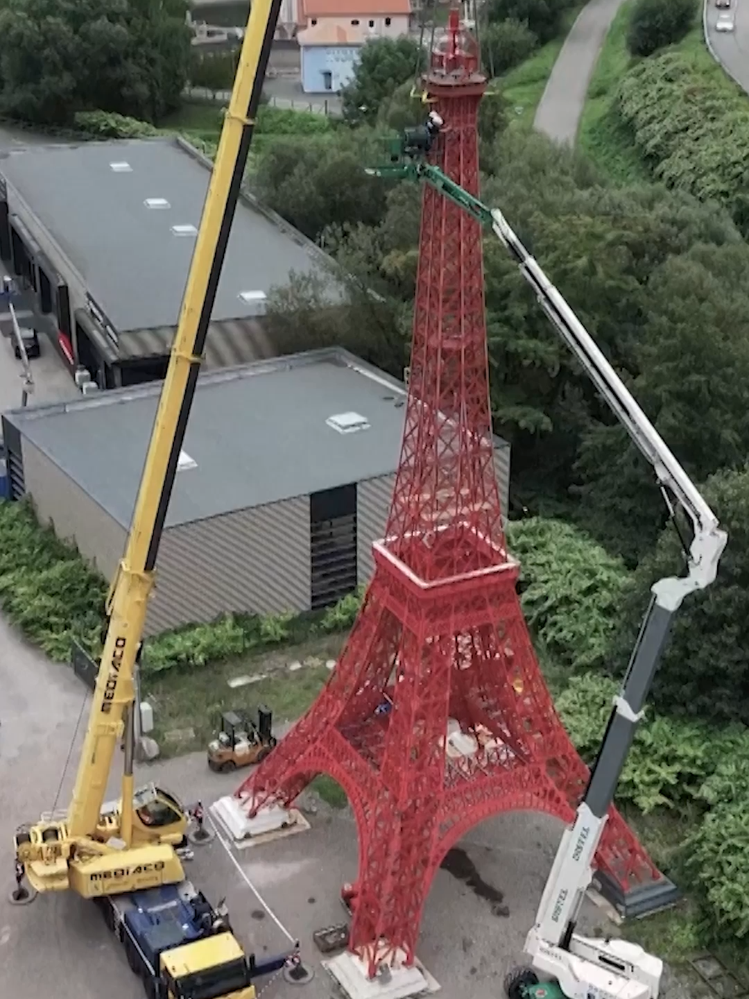After eight years of meticulous craftsmanship, retired metalworker Jean-Claude Fassler achieved a lifelong dream in the quiet village of Sainte-Croix-aux-Mines, France: completing a stunning 1/10 scale replica of the Eiffel Tower. #abcnews #news #eiffeltower