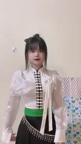 Nhảy ko dẻo như khúc gỗ vậy á😂🥹#xuhuongtiktok #Thuyhang05 #tt 