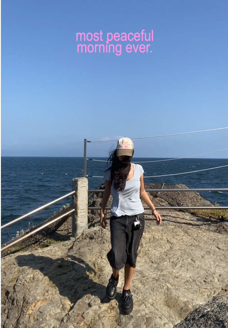 🪷🪷the most peaceful morning ever. i usually avoid coming to enoshima because it gets too touristy but i had it all to myself today. getting up early is nice sometimes. #enoshima #japan #Vlog #江ノ島 #fyp 