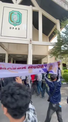 27 agustus 2025  #demo #dprd #potianakkalbar #keadilanuntuksemua 