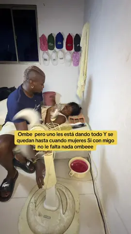 Ombe  pero uno les está dando todo Y se quedan hasta cuando mujeres Si con migo no le falta nada ombeee #video #viral #humor #parejas #apretar 