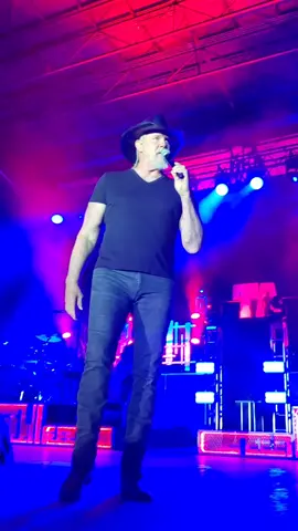 #TraceAdkins #GameOn #bureaucountyfair 