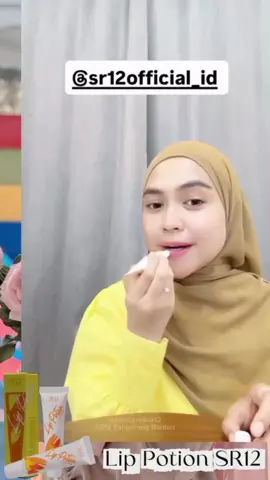 RIA RICIS aja Pake lohhh 😍✨ Dari kering & pecah-pecah ➝ jadi lembap, sehat, dan makin pede! Nggak perlu ribet, cukup pakai Lip Potion SR12 setiap hari buat hasil yang nyata. 💋 Bye-bye bibir kusam, halo bibir cantik berkilau~ #LipPotionSR12 #BibirSehat #SK12Skincare