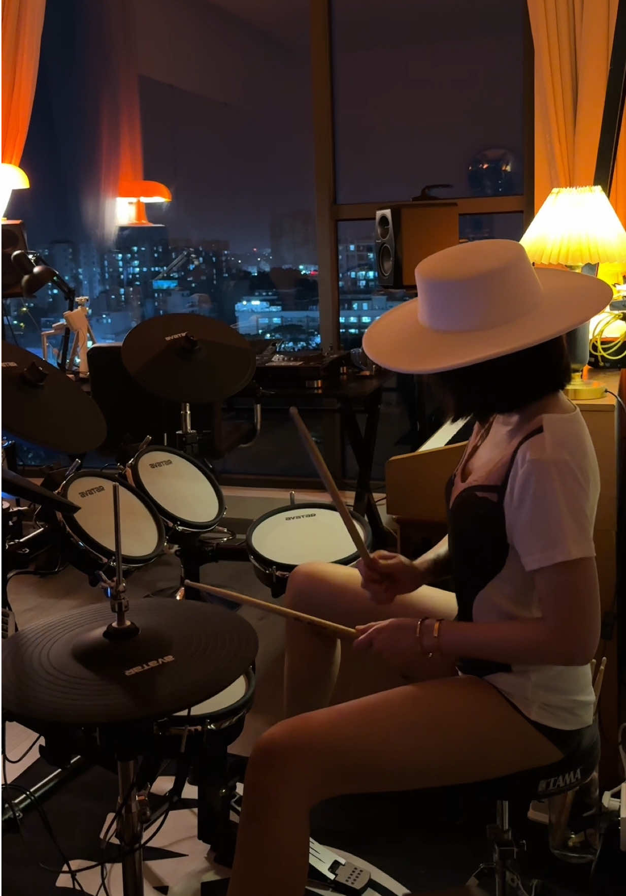 Thy muốn cưới bài này !