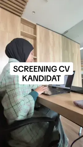 Dari banyaknya kerjaan harianku  as a recruitment specialist & employer branding, salah satu hal yang gak pernah aku lupa tiap pagi adalah cek CV masuk💌.  #recruitment #recruiterlife #duniakerja #HRD #cvtips 