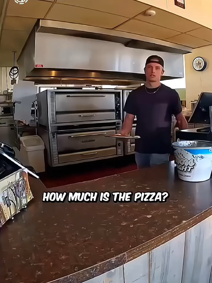 HOW MUCH IS THE PIZZA? - This guy and the owner agreed that the pizzas the guy had ordered would be for homeless people, but something happened...STAY HERE! #viraltiktokvideo #fyppppppppppppppppppppppp #viraltoktok #lemmecook #makethisgoviral #pranksvideos #food