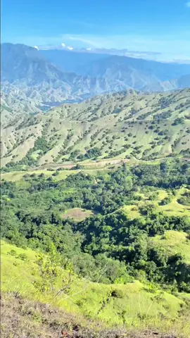 tebing romantis emang seindah itu 🙌🤩  #tebingromantistanatoraja #toraja #makale #fyp 