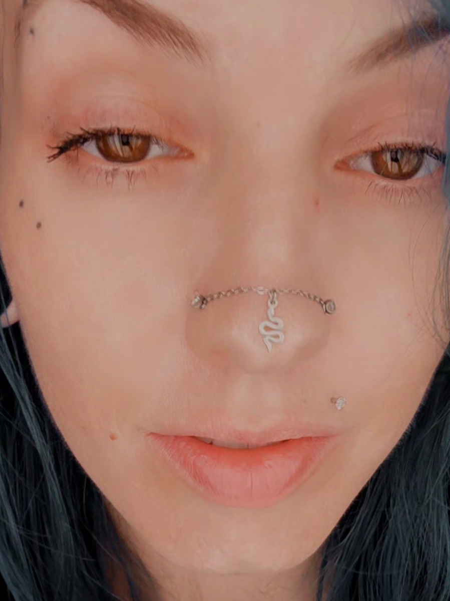 Nose Chains ⛓️  Etsy.com/shop/hollyborealis
