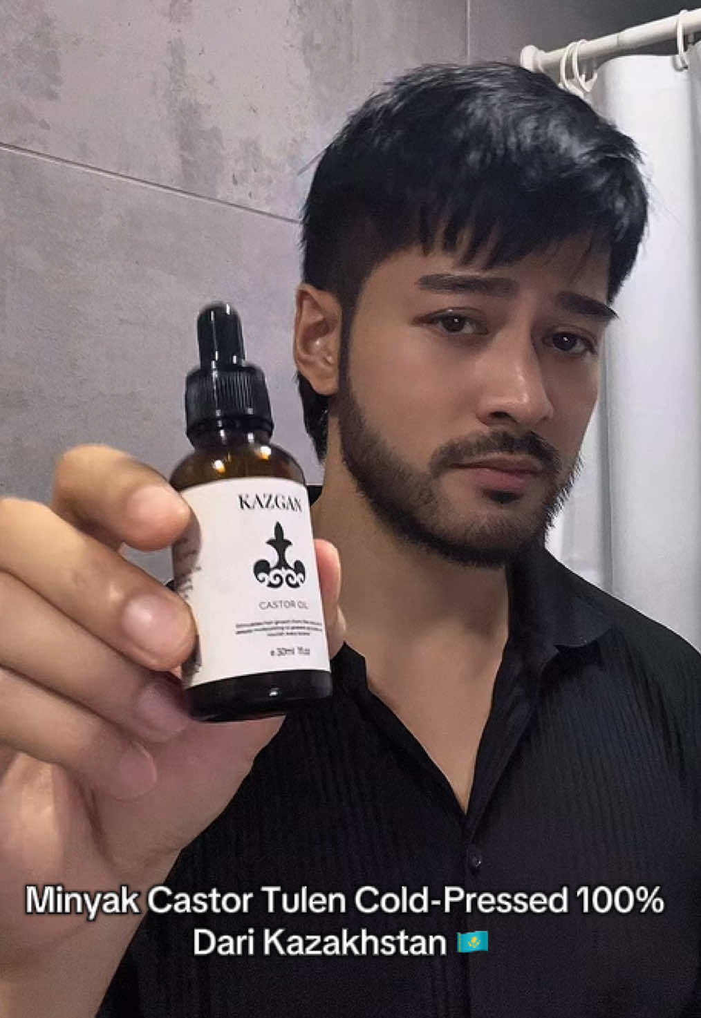 @Kazgan #CastorOil #castoroilbenefit  Cara guna: 1️⃣ Sapukan pada rambut, kening & janggut 2️⃣ Biarkan seketika sebelum cuci 3️⃣ Urut perlahan & gaya ikut suka
