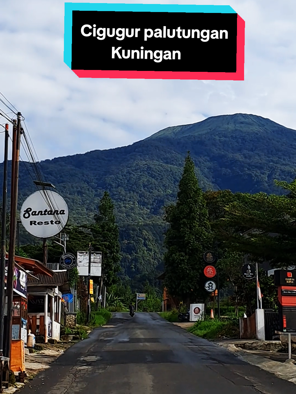 Cigugur palutungan kuningan,paling banyak pilihan wisatanya,di antaranya: Bubulak Arunika  Black bine coffee Sukageuri view  D'orchid  D'lamping kidang coffee & view Buper lamping kidang  Ipukan highland  Buper ipukan  Pondok cai pinus  Saraelands aetery   Curug landung  Curug putri palutungan  Curug cisantana Curug payung Curug sawer  Lempong balong Tenjo laut  Embun sangga langit  Varvara hill Ryal mulia glamping Botanika LA Park  Sagof  Telaga surian  Ciremai land glamping #varvarahill #royalmuliaglamping #botanika #arunika #wisatakuningan 