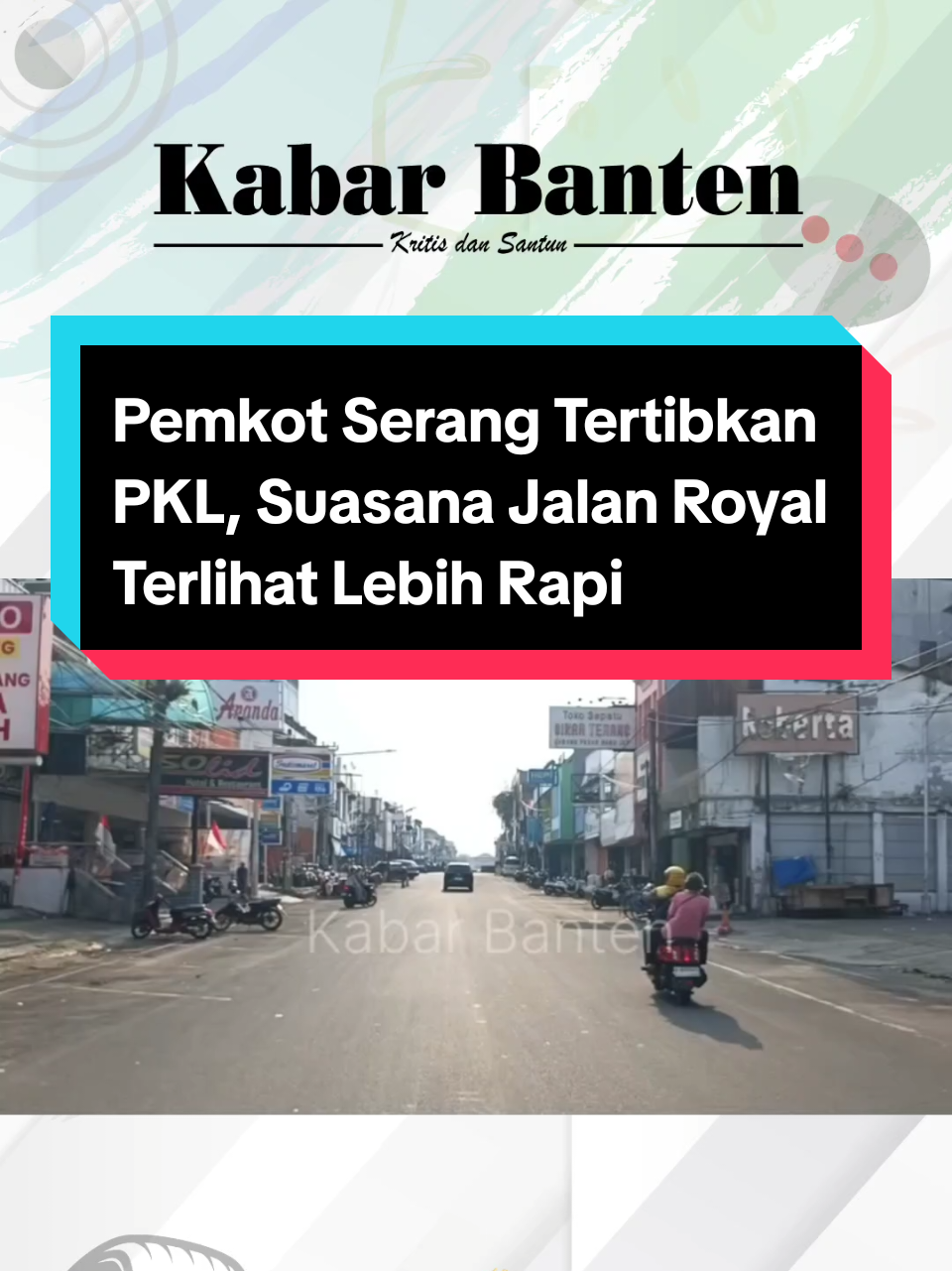 KOTA SERANG - Suasana di Jalan S.A. Tirtayasa Royal, Kota Serang, kini terlihat lebih tertib setelah para pedagang kaki lima dipindahkan ke Pasar Kepandean. Langkah ini dilakukan Pemkot Serang untuk mengembalikan fungsi jalan sekaligus menata kawasan agar lebih rapi. 👉 Bagaimana menurut kamu, lebih nyaman nggak kalau jalanan tertib tanpa lapak PKL? By: Mohammad Hashemi Rafsanjani / Kabar Banten 📌 Simak update selengkapnya hanya di Kabar Banten! #KabarBanten #Banten #ProvinsiBanten #KotaSerang 
