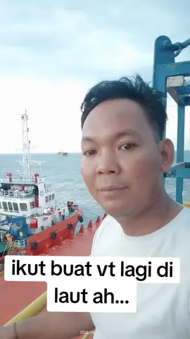 ikut buat vt lagi di laut  biar seperti orang orang  #offshore #laut 