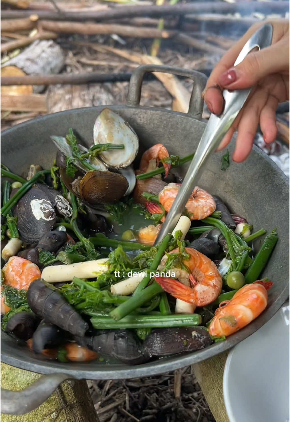 masak simple ternikmat di ladang #masak #ladang #anakkalimantan