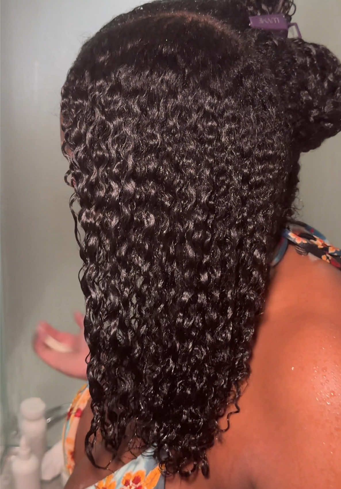 I wanna start documenting my haircare cus I’m going on a journey to retain and maintain my hair growth from my pregnancy. So relax, listen to me yap, and watch me shampoo my hair 🥰 #washday #cecred #fyp #4chair #4ahair #fyp 
