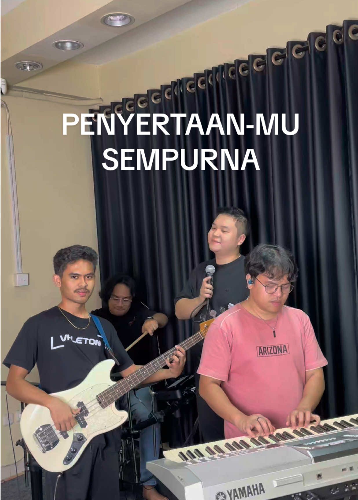 PenyertaanMu Sempurna🕊️ 🎸 : @Zefanya Suwatalbessy  🎤 : @K  🥁 : @Jooooo  🎹 : @Jerry Bagus  #fyp #cover #penyertaanMusempurna 