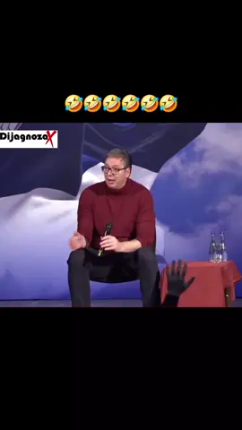 Čovek skače bre 🤣 #serb  #viral_video  #viralvideos  #smesno  #news 