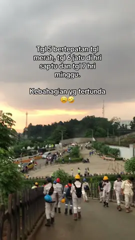 😭🤣 #viraltiktok #fypviral #malukuprite🏝🔥 #kulitambang #helmkuning👷‍♂️