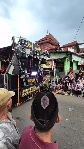 Digawe joget ae pokok gak resiko