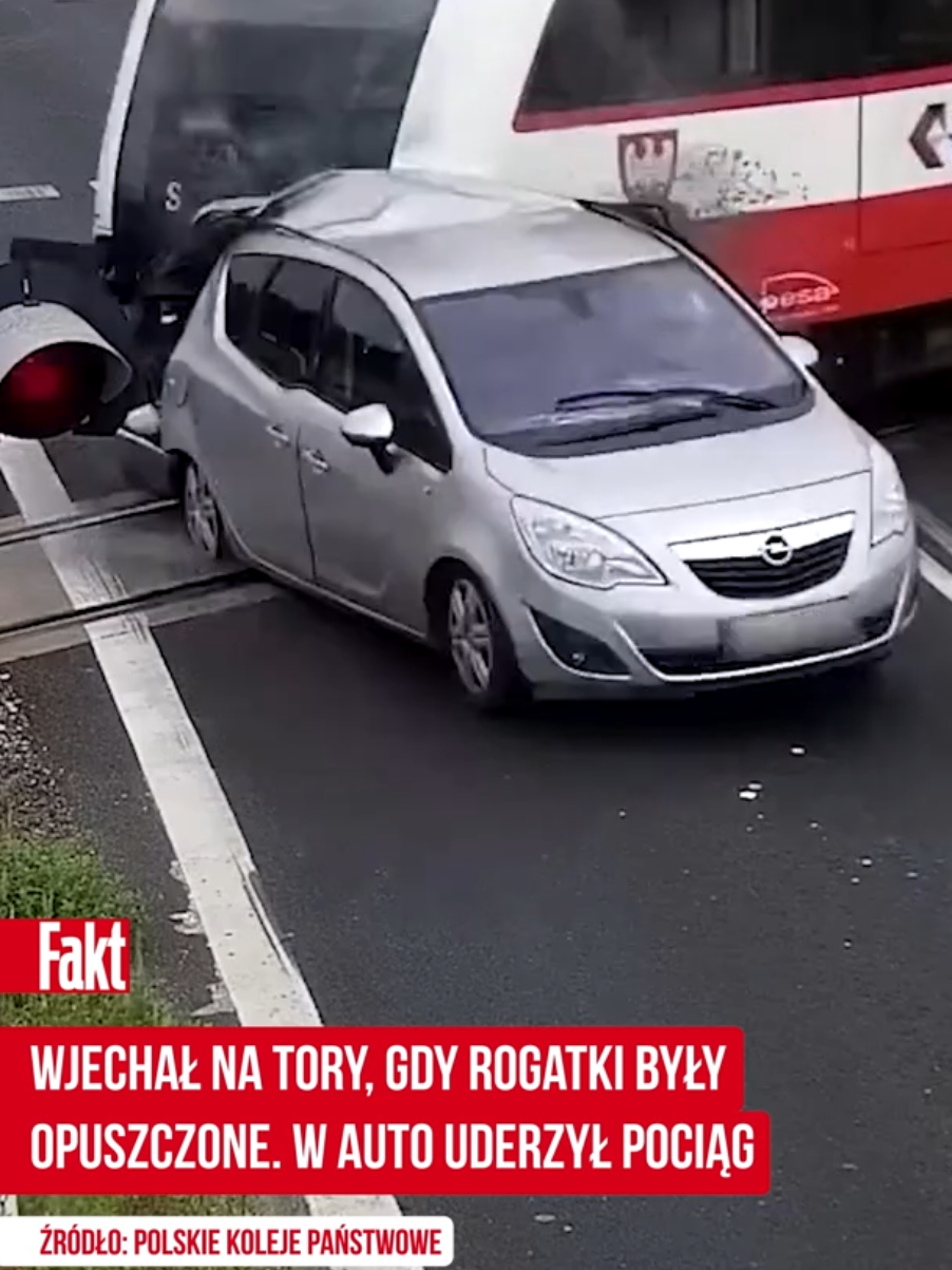 81-latek zignorował opuszczone rogatki, wyłamał rogatki i wjechał na tory. Zamiast uciec, zatrzymał się. Maszynista nie miał szans zatrzymać składu. Do wypadku doszło 18 sierpnia w Wielkopolsce. Kobieta, ktora była świadkiem dramatu zareagowala natychmiast. Kierowca przeżył. 