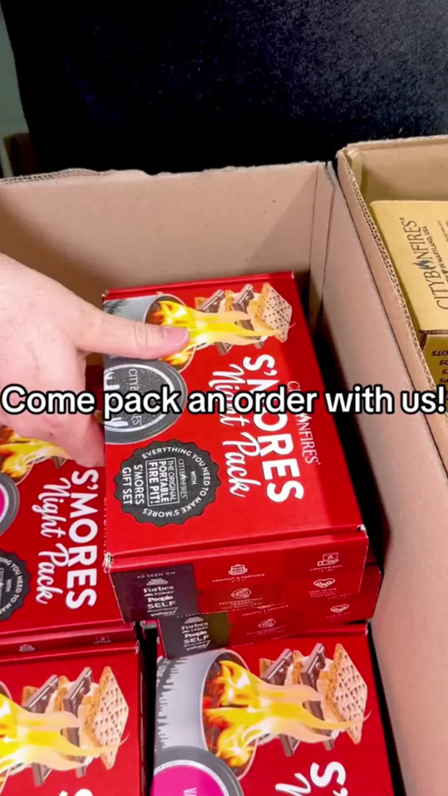Come along while we pack this sweet order! 📦🍫 #afterschoolsnack #kidsnacks #kidssnacks #campingfood #outdoorfirepit #savorysnack #kidssnack #snackpacks #picnicessentials #partysnacks