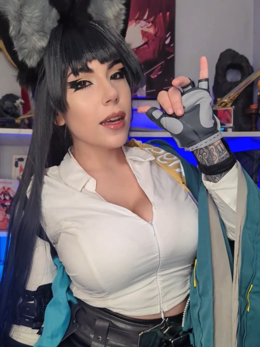 Miyabi joined Kpop demon hunters to make this soda pop 💕🥤 #kpopdemonhunters #zenlesszonezero #miyabicosplay #zzz #zenlesszonezerocosplay 
