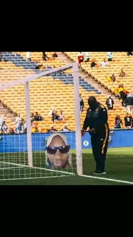 #greenscreen Yenzani lendoda ayithskathi yona hhe mhlathi yenu exegayo?🤣