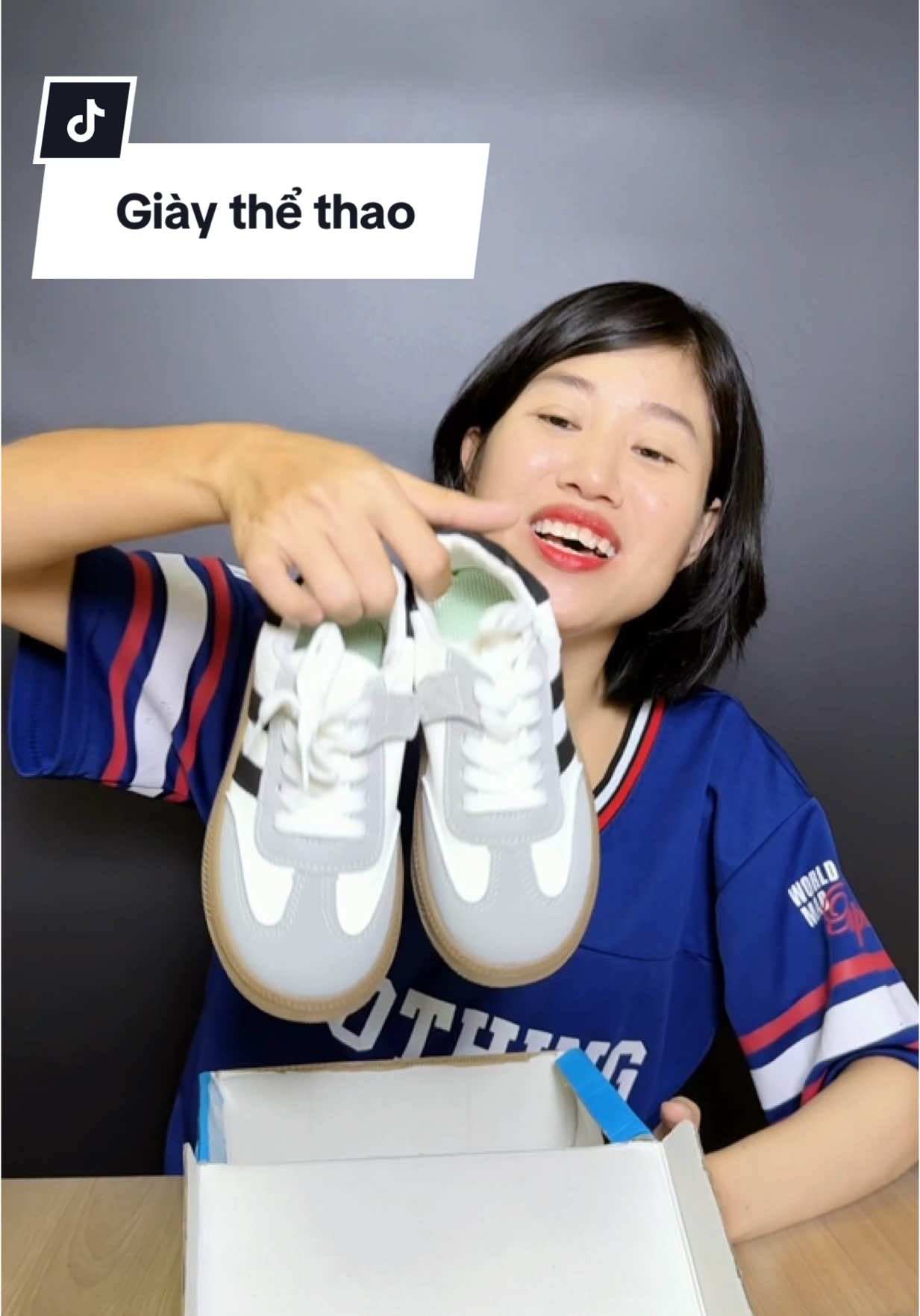 Giày đi học thể dục cho bé nè! #trending #xuhuong #giaythethao #giaytheduc 
