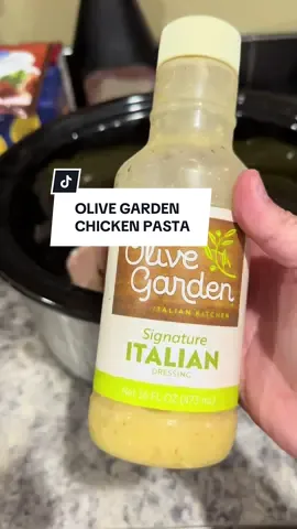 This was so easy and delicious!!  #EasyRecipes #crockpotmeals #olivegarden #pasta #chickenpasta       