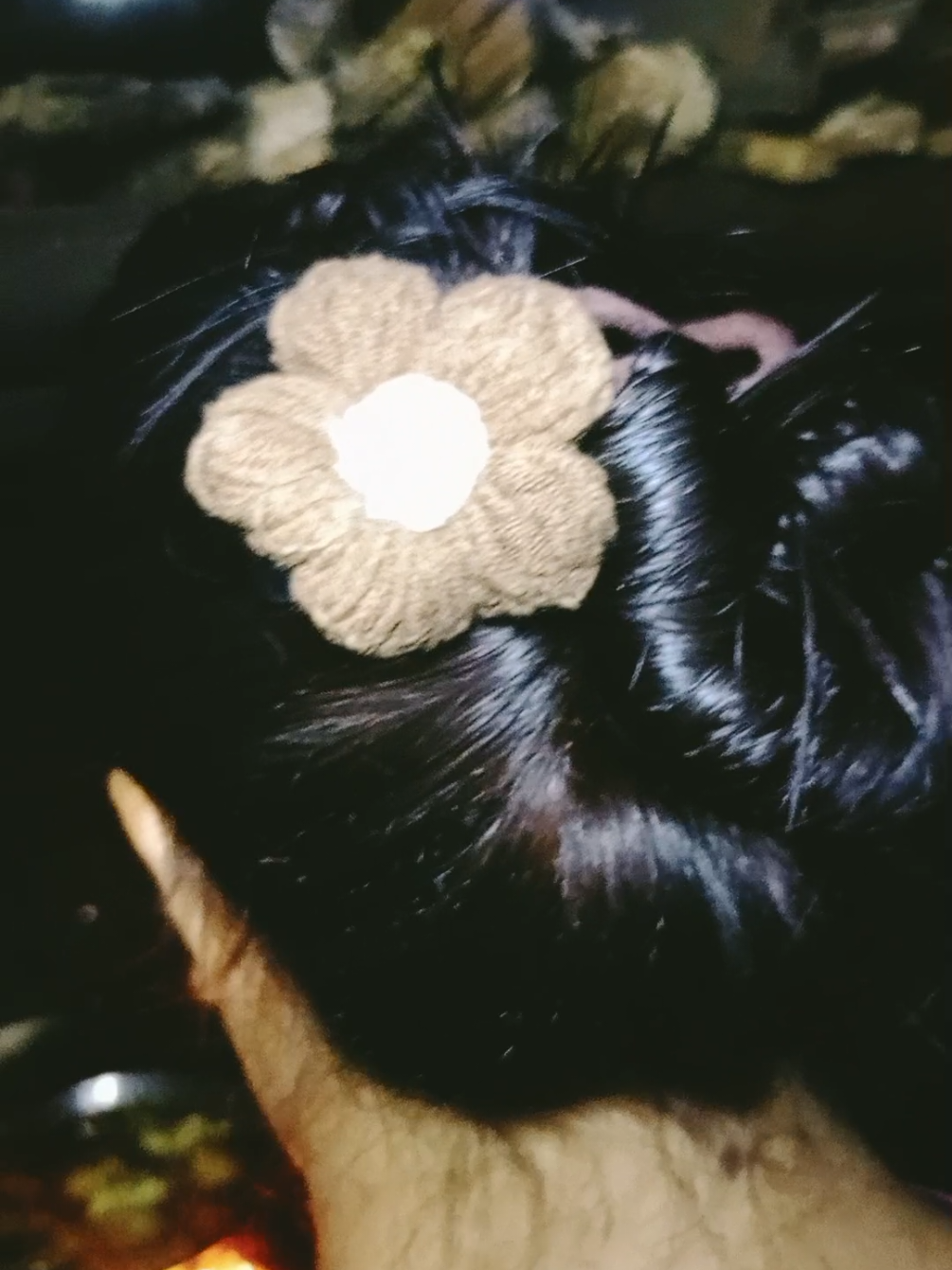 Bloom with style, rain or shine!  #giftideas #hairaccessories #aestheticstyle #ootdinspo #minimalistfashion 