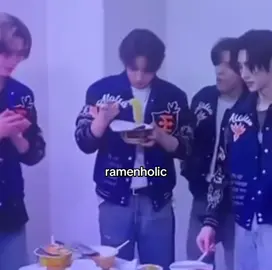 he loves his ramen #heeseung #enhypen #ramenholic 